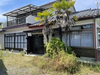 住居・事務所・倉庫がそろう　用途多彩な一物件（小高区耳谷字滝場）